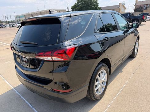 Used 2023 Chevrolet Equinox LS w/ LS Convenience Package FWD image 6