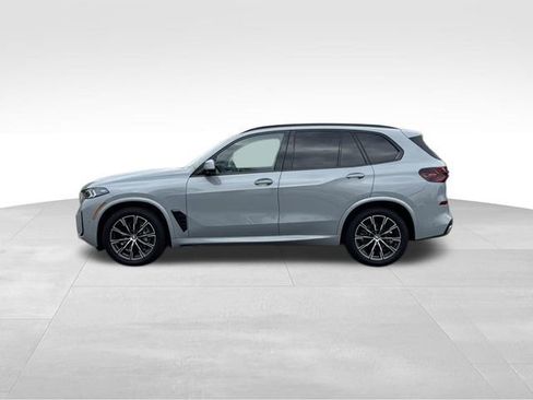Certified 2025 BMW X5 xDrive40i w/ M Sport Package AWD/4WD image 2