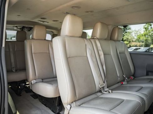 Used 2018 Nissan NV 3500 SL RWD image 32