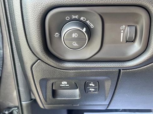 Used 2023 RAM 1500 Big Horn AWD/4WD image 23
