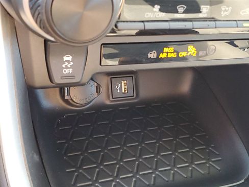 Used 2023 Toyota RAV4 LE FWD image 30