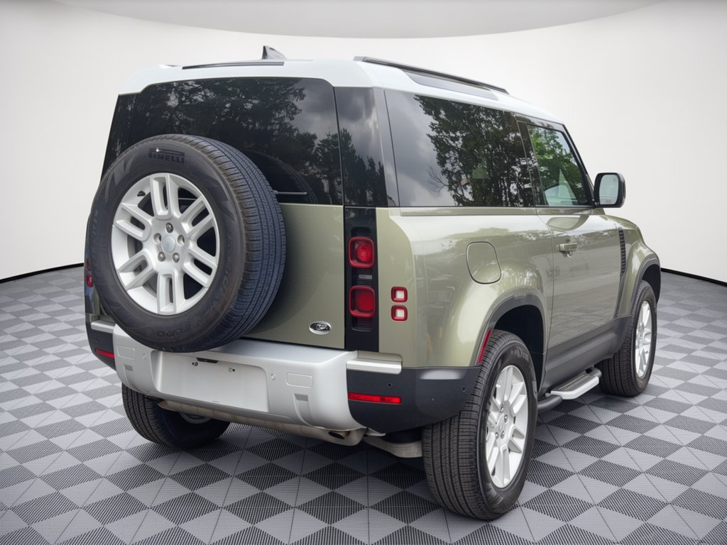Used 2023 Land Rover Defender 90 SE AWD/4WD image 9