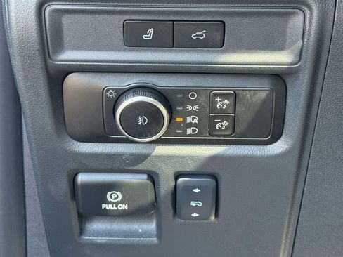 Used 2024 Ford Expedition Limited AWD/4WD image 20