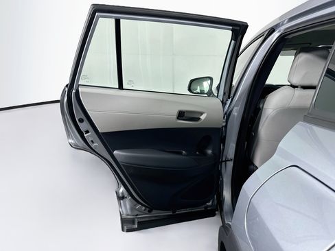 Used 2026 Toyota Corolla Cross L FWD image 25