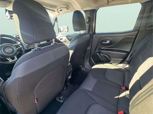 Used 2021 Jeep Renegade Trailhawk image 19