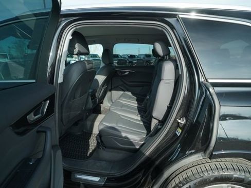 Used 2023 Audi Q7 2.0T Premium w/ Convenience Package image 15