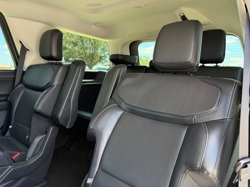Used 2025 Ford Expedition Platinum AWD/4WD image 20