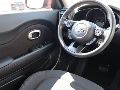 Used 2019 Kia Soul w/ Convenience Package FWD image 13