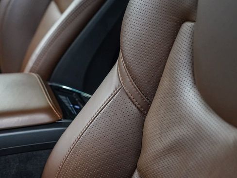 Used 2021 Volvo XC60 T5 Inscription w/ Protection Package Premier image 19