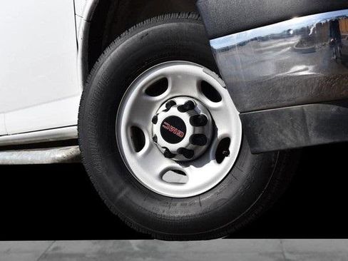 Used 2024 GMC Savana 2500 w/ Driver Convenience Package image 3