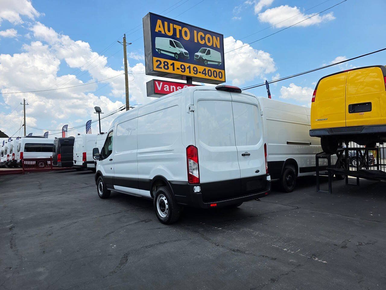 Used 2021 Ford Transit 250 Medium Roof RWD image 34