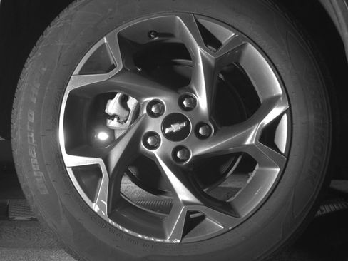 Used 2025 Chevrolet Trax LT FWD image 15