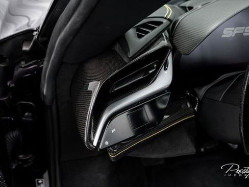 Used 2025 Ferrari SF90 Spider AWD/4WD image 40