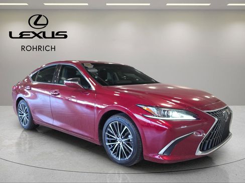 Certified 2022 Lexus ES 350 w/ Premium Package image 3