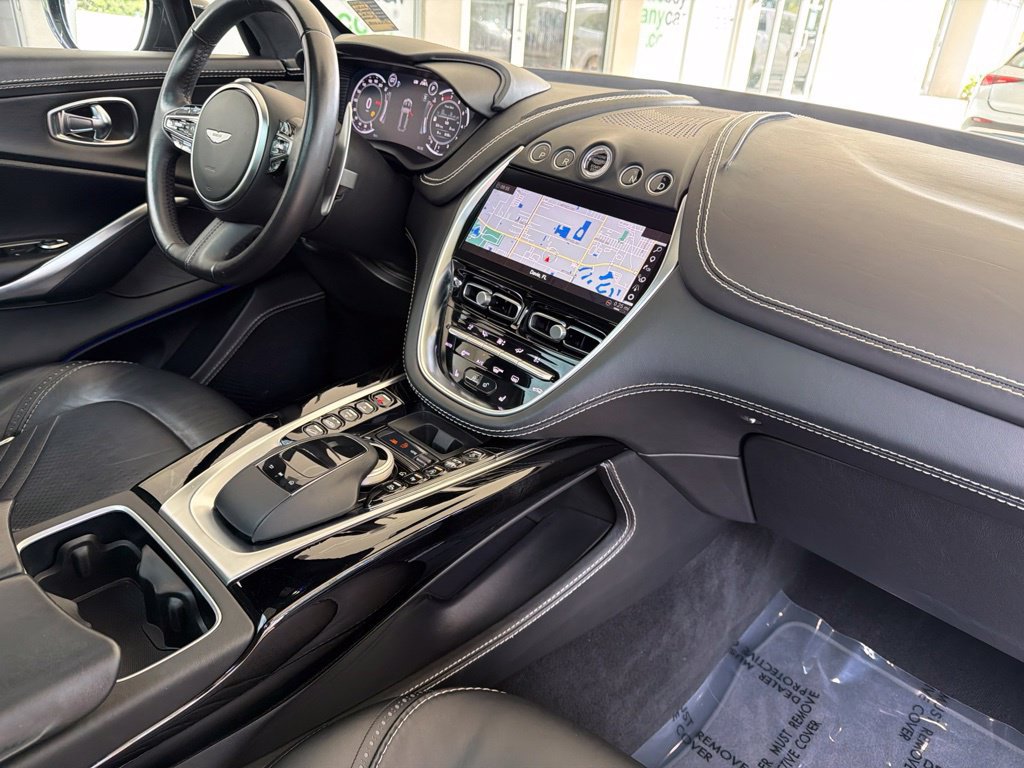 Used 2021 Aston Martin DBX AWD/4WD image 30