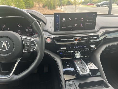 Used 2025 Acura MDX SH-AWD w/ Advance Package image 18