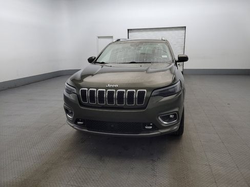 Used 2019 Jeep Cherokee Overland w/ Technology Group image 15