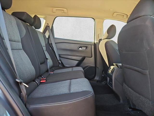 Used 2024 Nissan Rogue SV AWD/4WD image 19