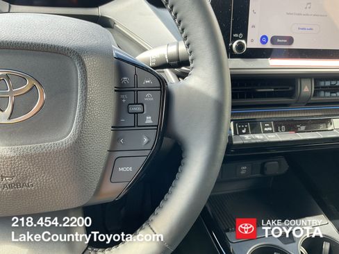 Used 2026 Toyota Prius XLE FWD image 23