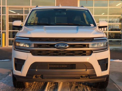 Used 2022 Ford Expedition Max XLT image 10