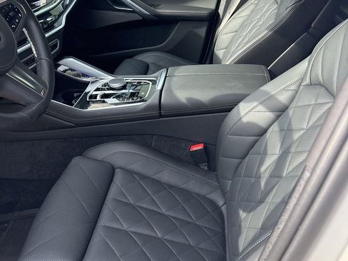 Used 2024 BMW X6 xDrive40i w/ Premium Package image 7