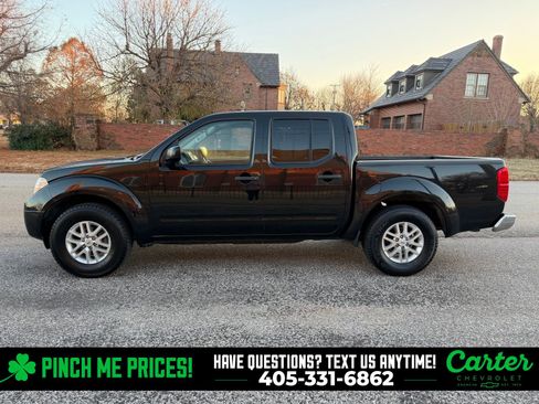 Used 2019 Nissan Frontier SV image 9