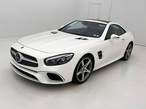 Used 2019 Mercedes-Benz SL 550 image 4
