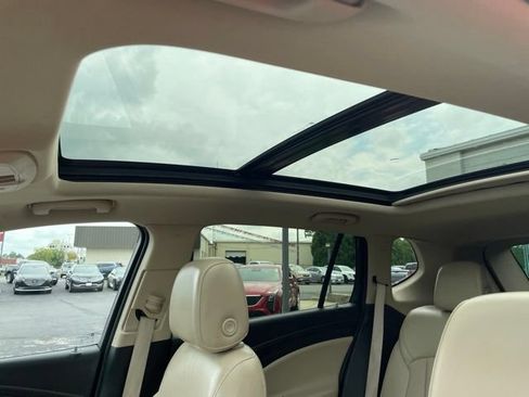 Used 2017 Buick Envision Essence FWD image 30