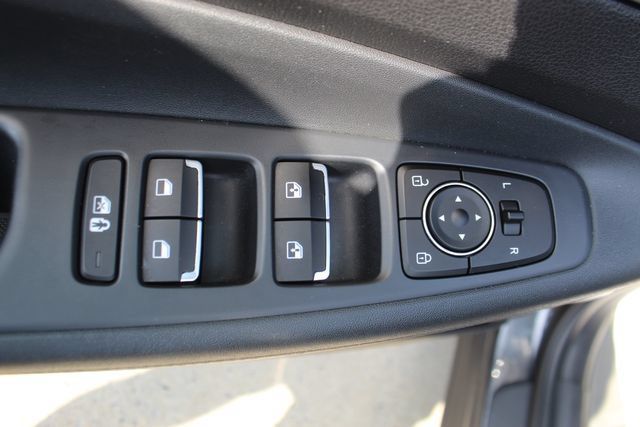 Used 2021 Hyundai Santa Fe SEL AWD/4WD image 12