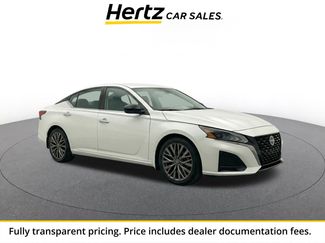 Used 2025 Nissan Altima 2.5 SV FWD video 1