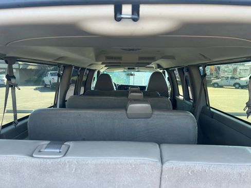 Used 2014 Chevrolet Express 3500 LS image 15