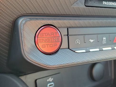 Used 2026 Ford Mustang Coupe RWD image 10