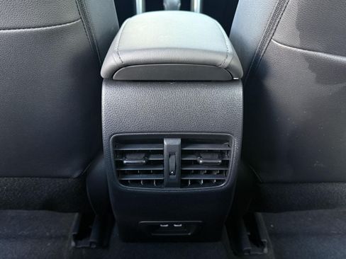 Used 2023 Toyota Corolla Cross XLE w/ Convenience Package AWD/4WD image 28