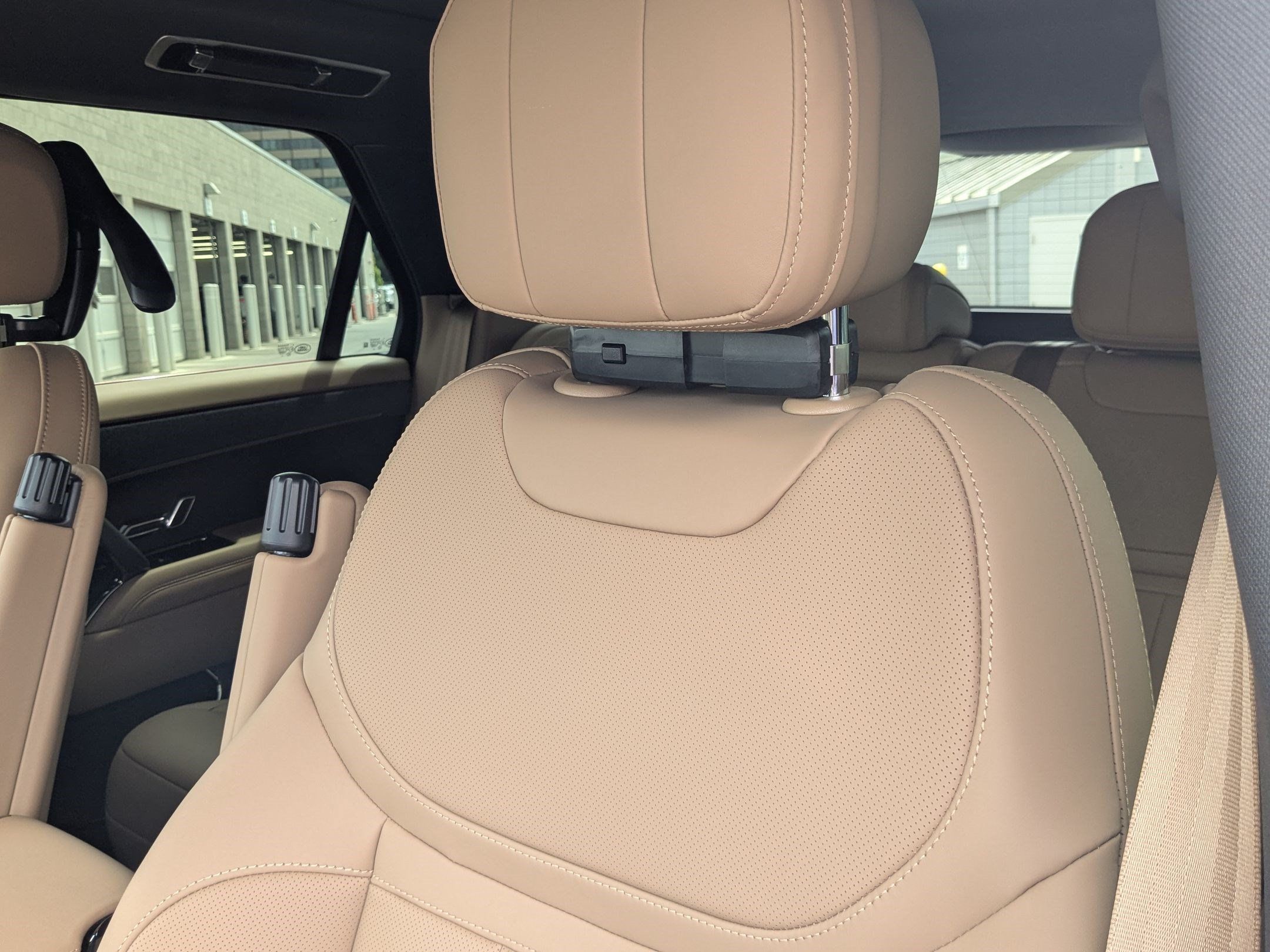 New 2026 Land Rover Range Rover Sport SE AWD/4WD image 23