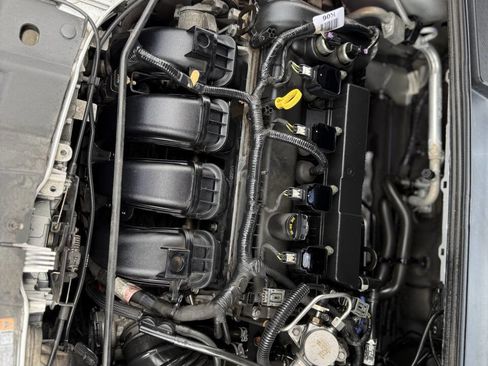 Used 2018 Ford Focus SE image 18