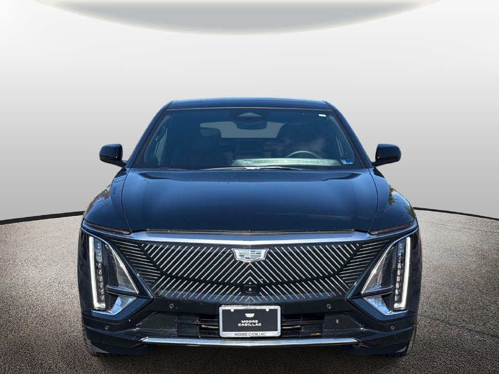 Used 2024 Cadillac Lyriq Luxury AWD/4WD image 5