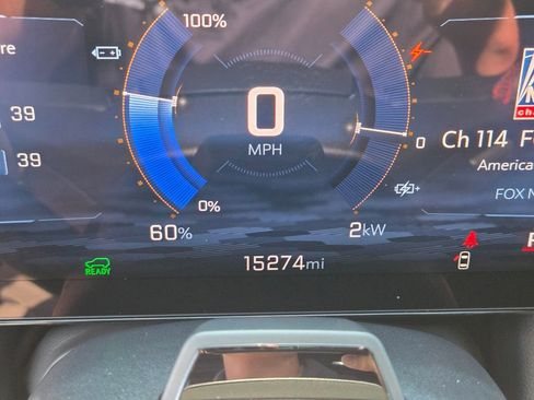 Used 2024 Chevrolet Equinox EV RS image 19