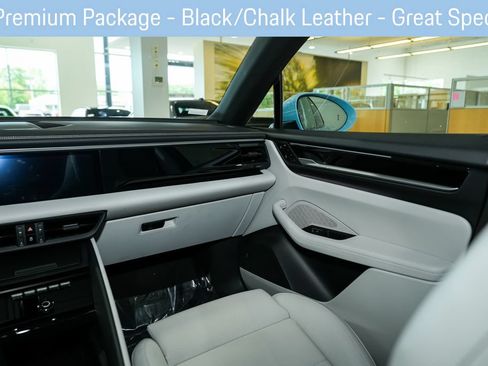 Used 2025 Porsche Macan 4S Electric AWD/4WD image 44