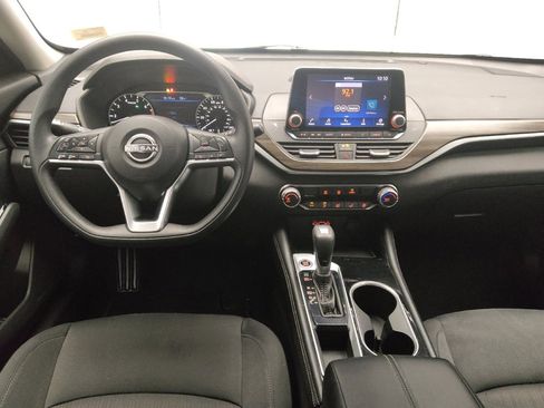Used 2023 Nissan Altima 2.5 SV image 22