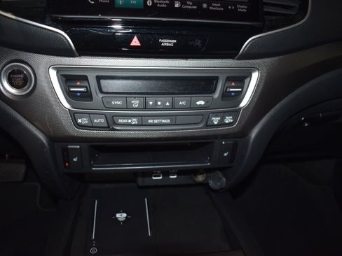 Certified 2025 Honda Ridgeline RTL image 19