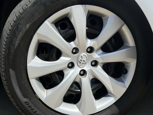 Used 2025 Toyota Corolla LE FWD image 10