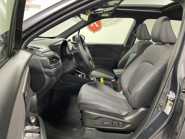 Used 2025 Subaru Forester Premium AWD/4WD image 11