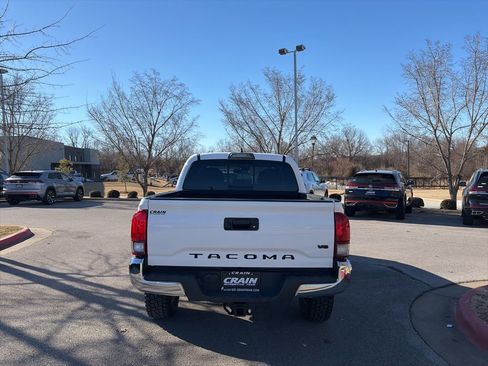 Used 2019 Toyota Tacoma TRD Off-Road image 6