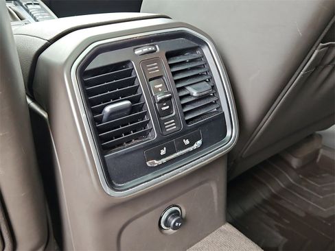 Used 2016 Porsche Macan S image 29