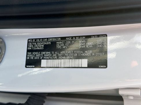 Used 2023 Volvo XC40 B5 Plus AWD/4WD image 26