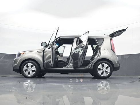 Used 2015 Kia Soul FWD image 35