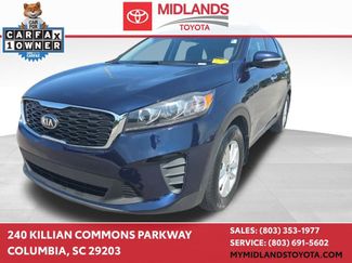 Used 2019 Kia Sorento LX w/ LX Convenience Package image 1
