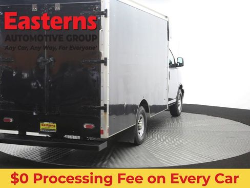 Used 2017 Chevrolet Express 3500 RWD image 36