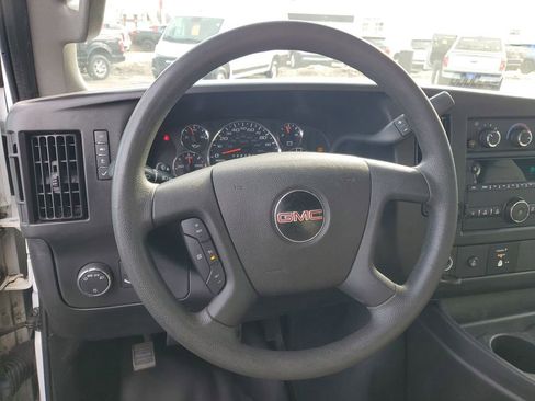 Used 2017 GMC Savana 3500 RWD image 25