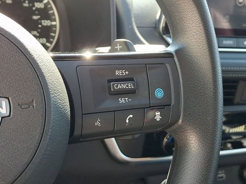 Used 2023 Nissan Rogue SV AWD/4WD image 22